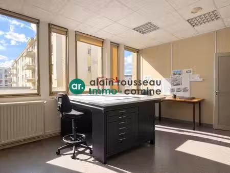 vente bureaux angers 49000 197m²