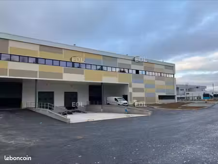 local industriel 6 158 m²