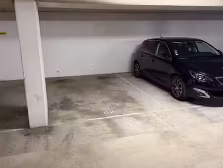 place de parking en sous-sol à louer – montévrain