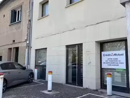 location local commercial 6 pièces 154 m2 à la penne-sur-huveaune