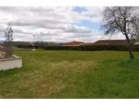 terrain 1 087 m² montmerle sur saone