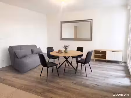 t2 meublé de 46 m² avec terrasse privative dans résidence sécurisée – serris / val d'europ
