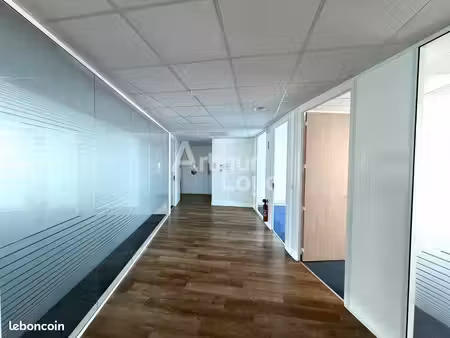bureaux 184 m² saint benoit