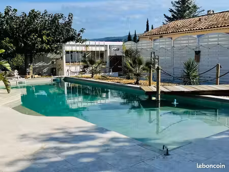 villa 5 pièces apt