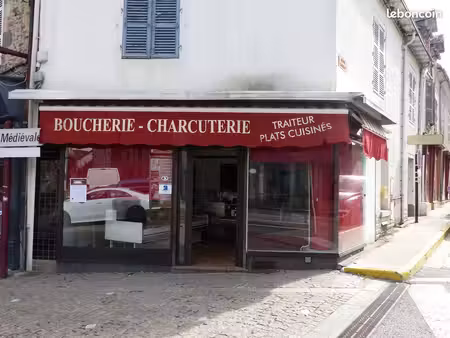 ensemble immobilier avec pas de porte