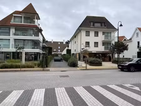 vlot toegankelijke garagebox  uitstekend gelegen op kustl...