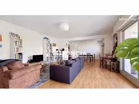 appartement t5 lumineux – 3 chambres – grand balcon – ascenseur
