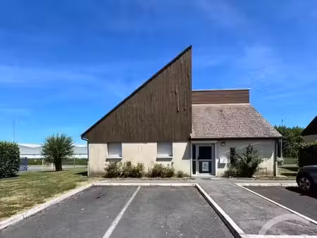 commerce 100 m²