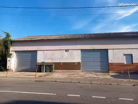 loue local commercial
