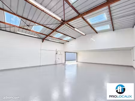 local d'activite 155 m² rivery