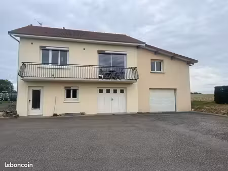 maison 122m2 avec terrain 5483m2 et dépendance