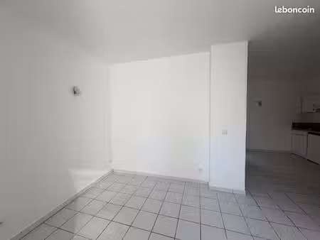 studio 1 pièce 24 m²