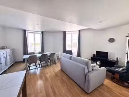 location appartement 3 pièces à sainte-pazanne (44680) : à louer 3 pièces / sainte-pazanne
