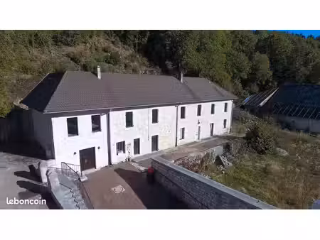 maison 7 pièces 280 m²
