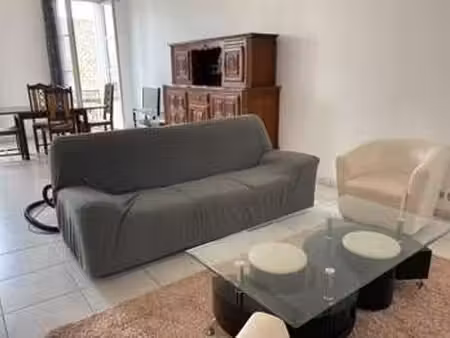 location appartement 3 pièces à sainte-foy-la-grande (33220) : à louer 3 pièces / 83m² sai