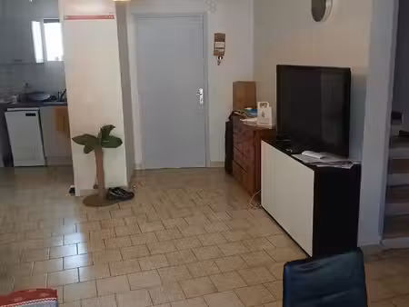 appartement 65m2  2 chambres  1 garage  1 terasse  750 euros
