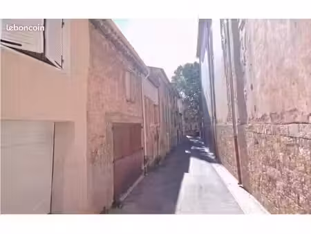 location garage 45m2 sur deux niveaux place de parking + mezzanine