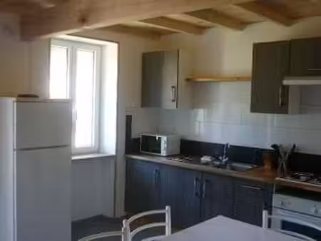 location maison à fours (33390) : à louer / fours