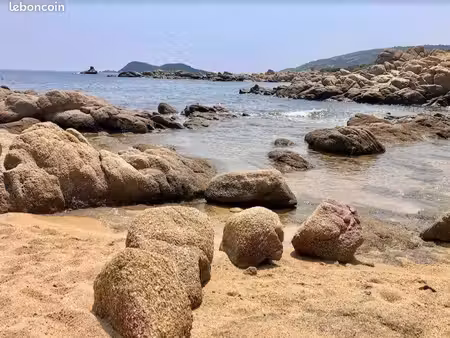 villa pieds dans l’eau