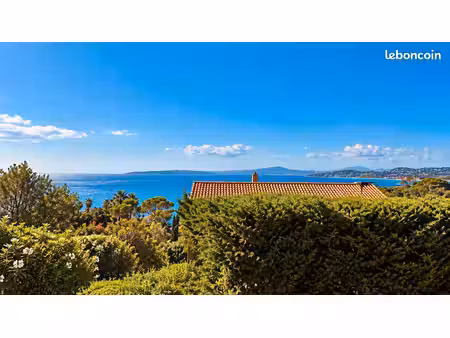 villa 4 pièces 147 m²