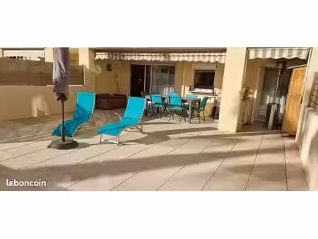 t2 43 m² et très grande terrasse