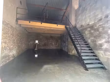 entrepôt 100 m2