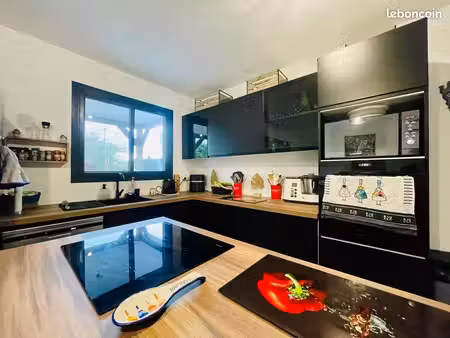 maison neuve et individuelle