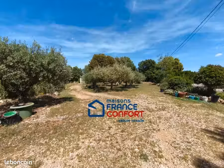 terrain 493 m² flassans sur issole