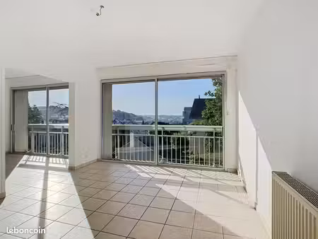 appartement 3 pièces 90 m²