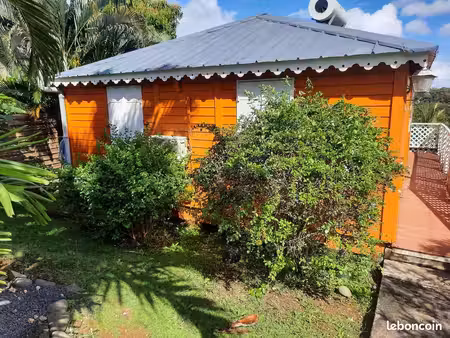 spacieux bungalow   calme  vue imprenable  acces piscine