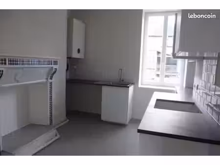 location t3 dans immeuble rénové