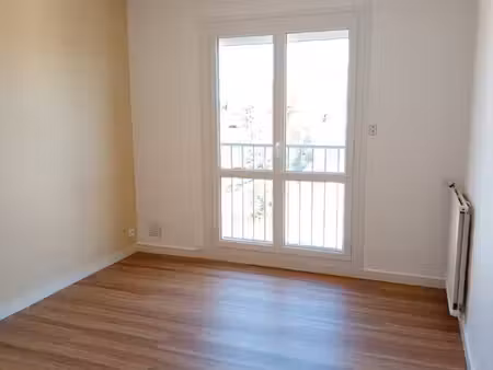 appartement 65.5m² avec balcon  garage et chauffage compris