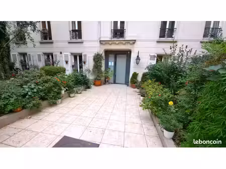 studio meublé tout confort 13m2 à louer à etudiant(e)