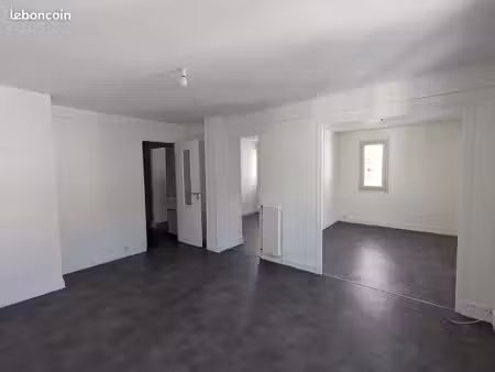 t3 - 56 m² - vue sur pyrénées - rénové dans résidence sécurisé