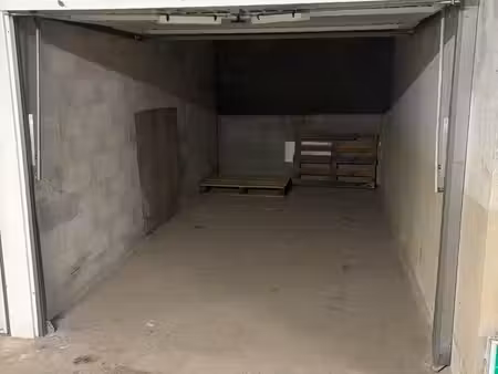 garage à louer en souterrain avenue alphonse denis