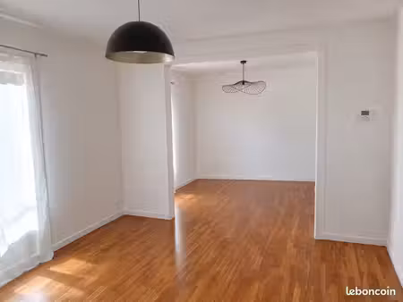 location maison vide