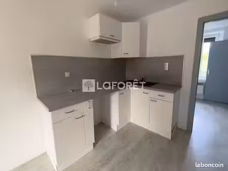 studio 1 pièce 31 m²