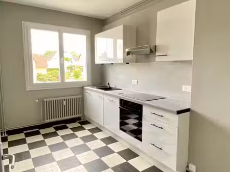appartement 2 pièces 64 m²