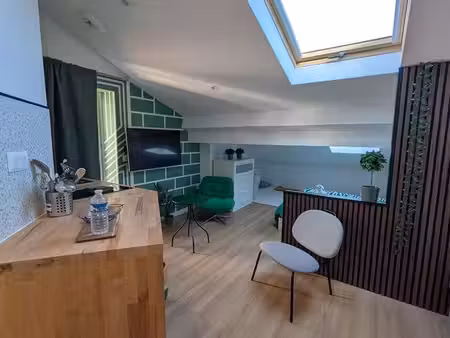 superbe studio mansardé – climatisation  moderne et entièrement équipé