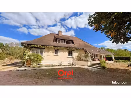 maison 7 pièces 210 m²