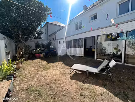 maison 8 pièces 169 m²