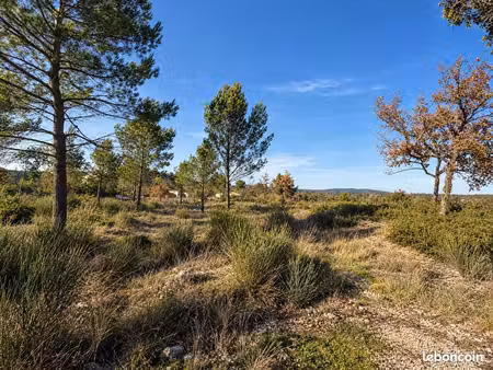 terrain 2 400 m² saint maximin la sainte baume