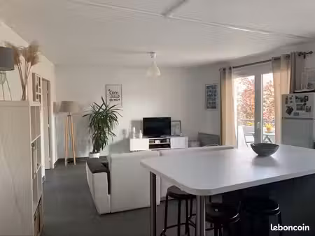 a louer appartement 2 pièces 44m2 rénové  quartier mémorial