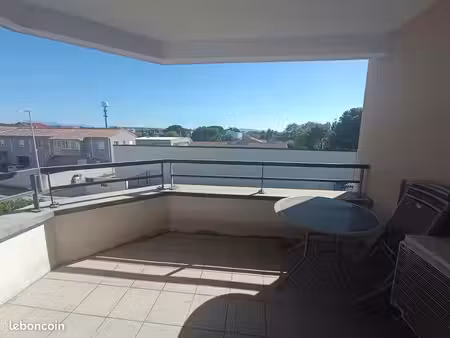 appartement t2 avec terrasse et vue dégagée
