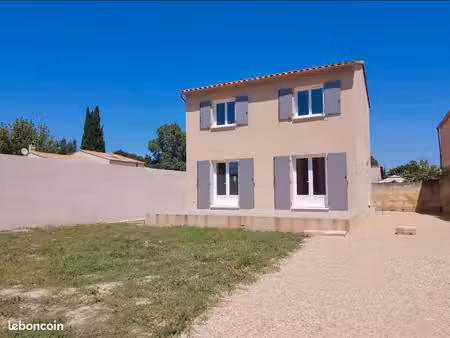 location villa récente 84 m2