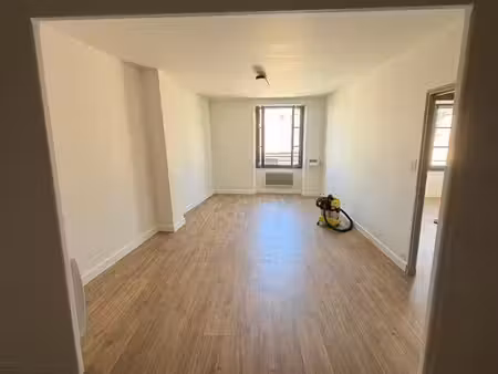 appartement 3 pièces 55m2