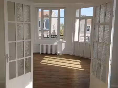toul - quartier saint evre - bel appartement t4 de caractère