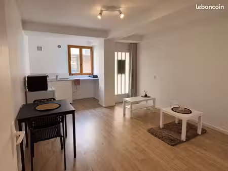 t2 de 40 m² refait à neuf – plein centre-ville de yerres  tout à pied en 1 minute