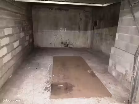 grand box fermé en sous sol à sannois 95110 val d'oise