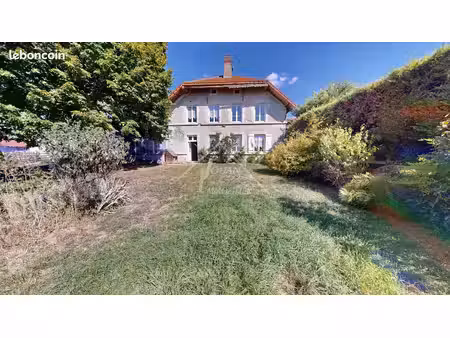 maison 6 pièces 130 m²